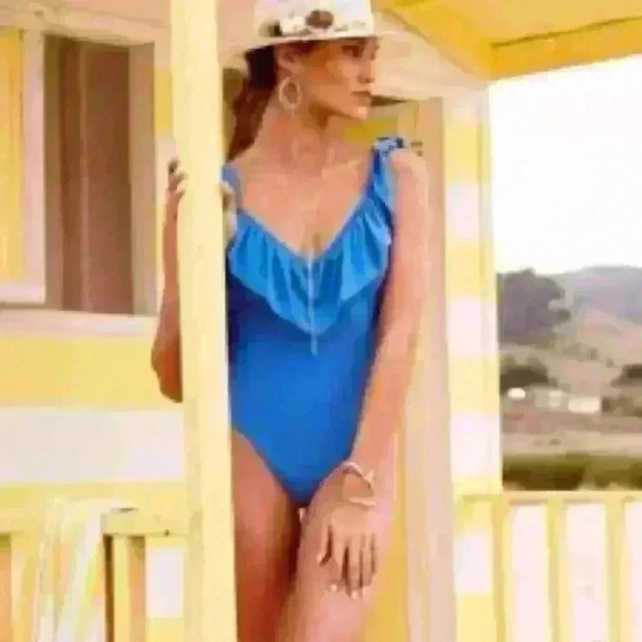 Altar’d State NWT High Cut ruffled one piece swimsuit deep scoop neck - Picture 2 of 7